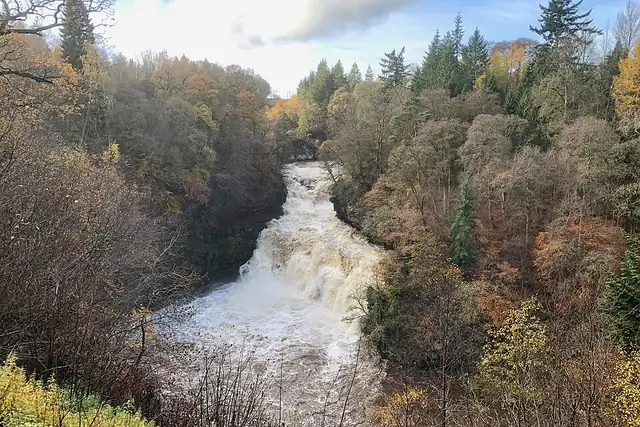 Corra Linn – Wasserfall, 13 km von Dalserf