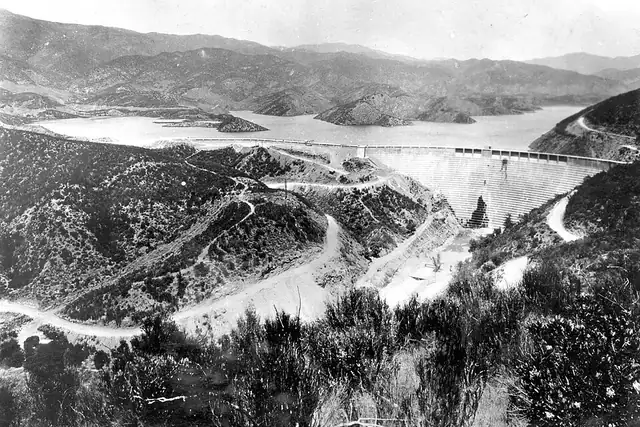 St. Francis Dam – Ruin, 12 km from Castaic