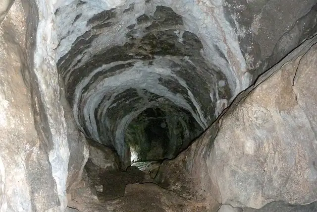 Tunnelhöhle – Höhle, 6 km von Hemer