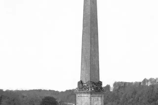 The Boyne Obelisk – Ruine, bei Drogheda
