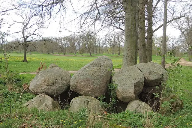 Großsteingrab Basedow 1 – Megalith, 20 km from Waren