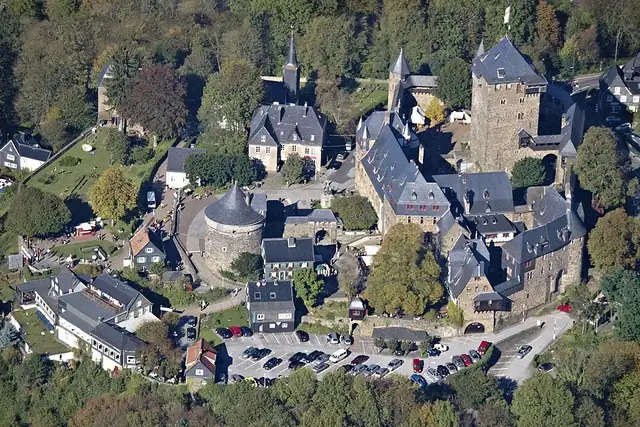 Schloss Burg – Burg oder Schloss, bei Wermelskirchen