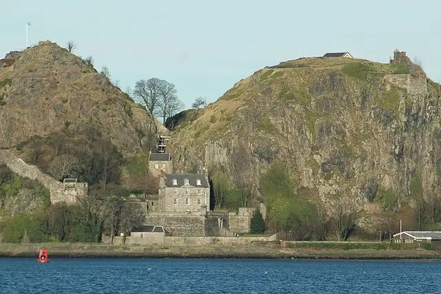 Dumbarton Castle – Castle, 21 km from Glasgow