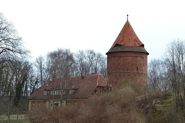 Plauer Burg – Castle, 28 km from Parchim