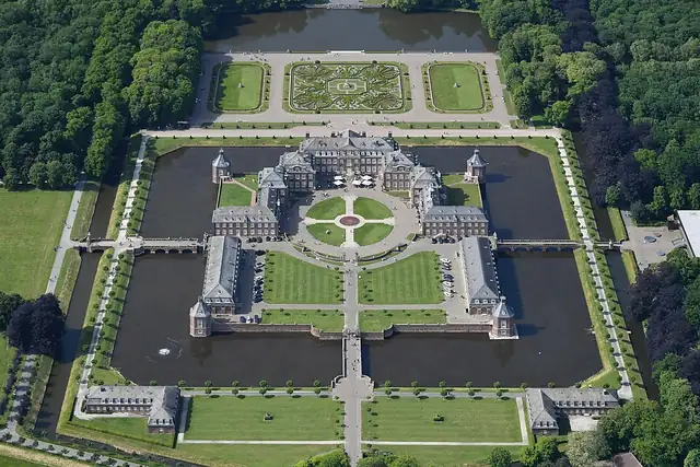 Schloss Nordkirchen – Burg oder Schloss, 6 km von Selm