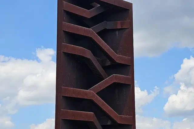 Landmarke Lausitzer Seenland "Rostiger Nagel" – Aussichtsturm, 7 km von Senftenberg