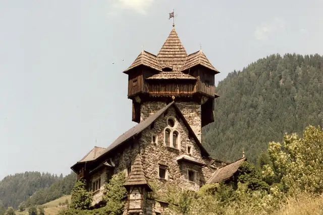 Burg Niederfalkenstein – Castle