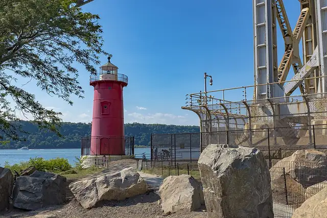 Little Red Lighthouse – Lighthouse, 16 km from New York City