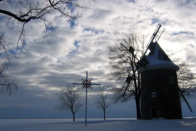 Moulin de la Pointe-Claire – Windmill, 21 km from Montreal