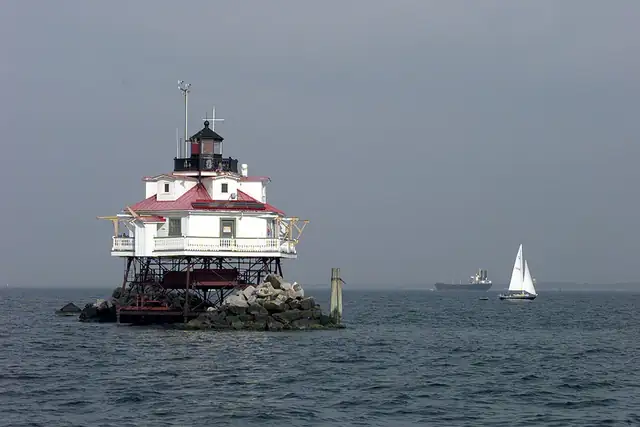 Thomas Point Shoal Light – Lighthouse, 10 km from Annapolis