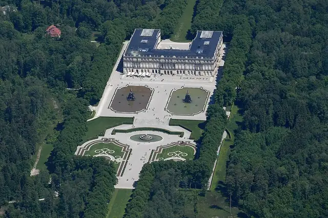 Neues Schloss Herrenchiemsee – Castle, 18 km from Traunstein