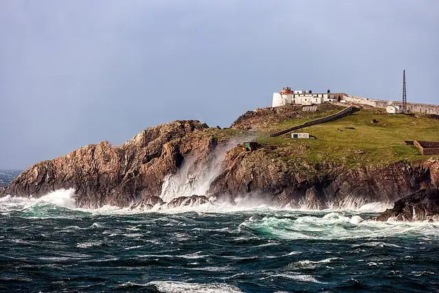Teach Solais ar Oileán sa Tuaidh – Leuchtturm