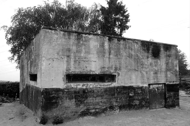 Leitbunker der Kruppschen Nachtscheinanlage – Ruine, bei Velbert