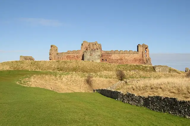 Tantallon Castle – Castle, 28 km from Musselburgh