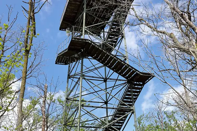 Matraswarte – Aussichtsturm, 24 km von Sankt Pölten