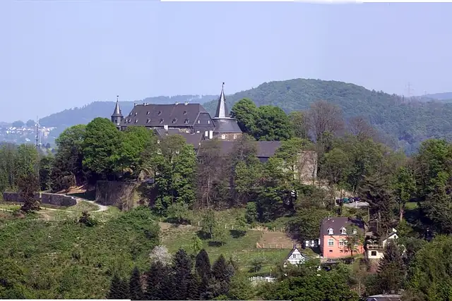 Schloss Hohenlimburg – Burg oder Schloss, 20 km von Dortmund