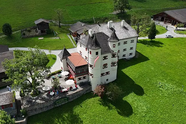 Weitmoserschlössl – Castle
