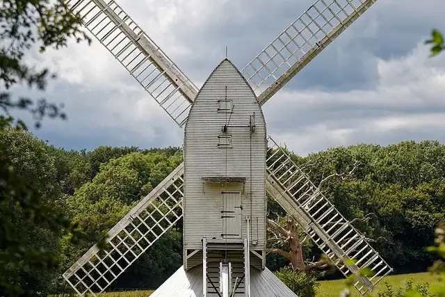 Lowfield Heath Windmill – Windmill, 6 km from Crawley